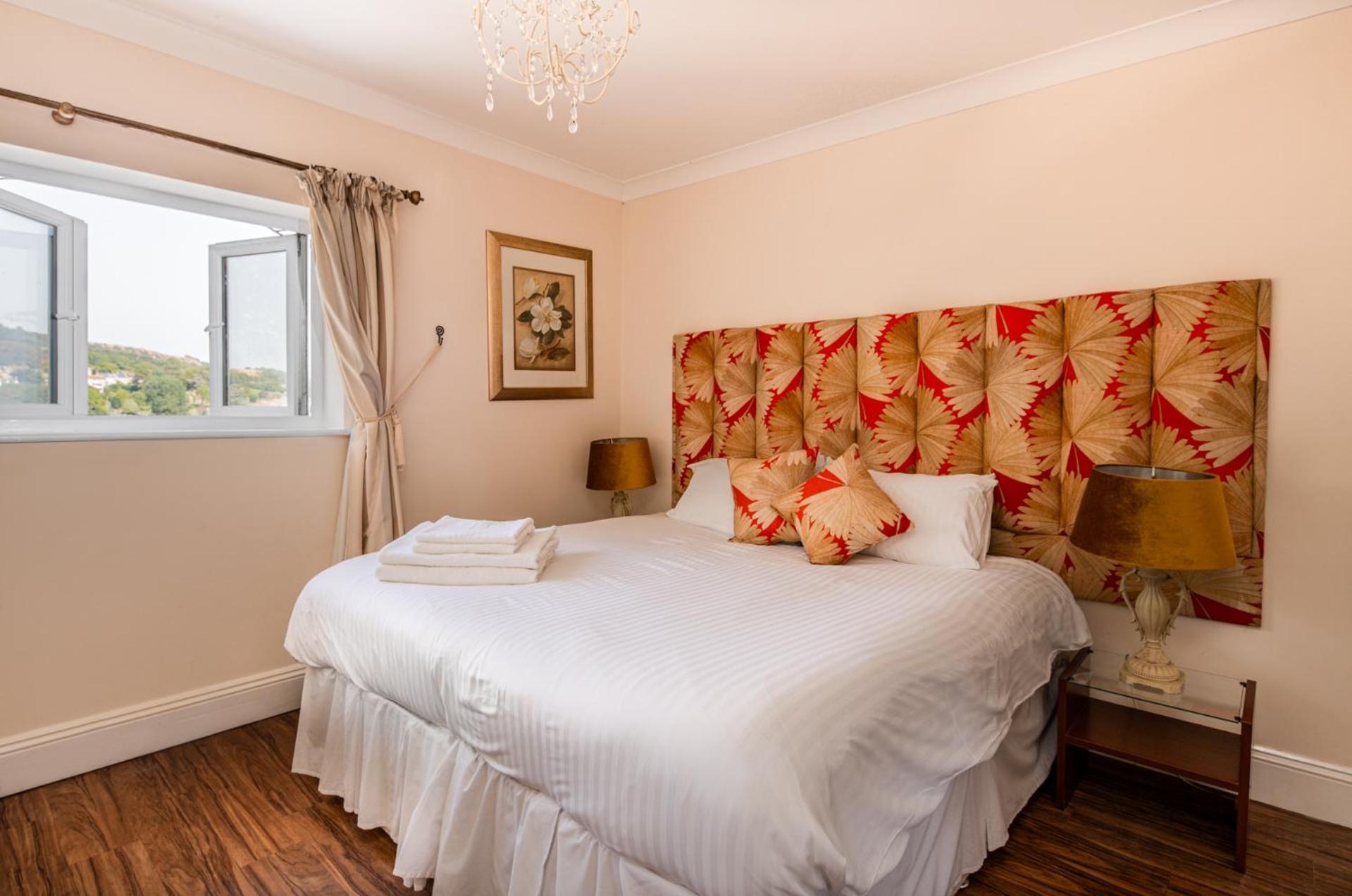 Westwood Guest House ไลม์รีจิส ภายนอก รูปภาพ