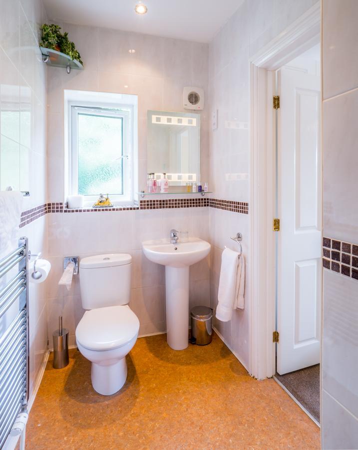 Westwood Guest House ไลม์รีจิส ภายนอก รูปภาพ